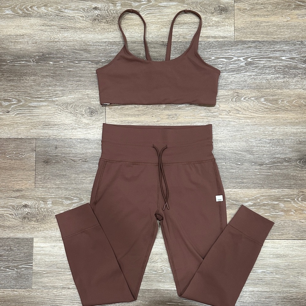 Vuori brown workout set